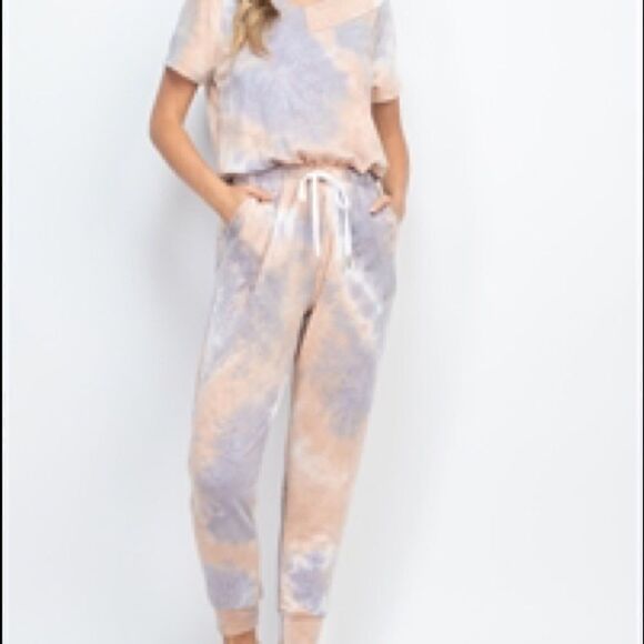 Gilli Taupe Lavender Short Sleeve Tie Die Jumpsuit - Picture 3 of 8